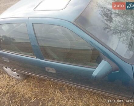 Зеленый Опель Вектра, объемом двигателя 2 л и пробегом 400 тыс. км за 1900 $, фото 1 на Automoto.ua