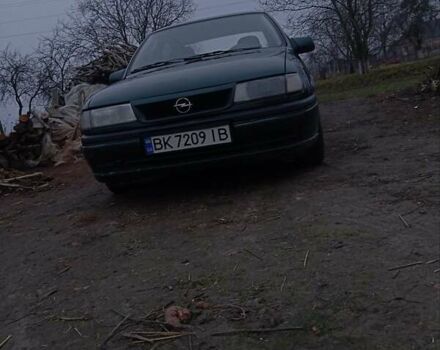 Зеленый Опель Вектра, объемом двигателя 1.7 л и пробегом 268 тыс. км за 1500 $, фото 5 на Automoto.ua