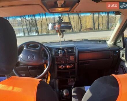 Зелений Опель Вектра, об'ємом двигуна 2 л та пробігом 352 тис. км за 2100 $, фото 8 на Automoto.ua