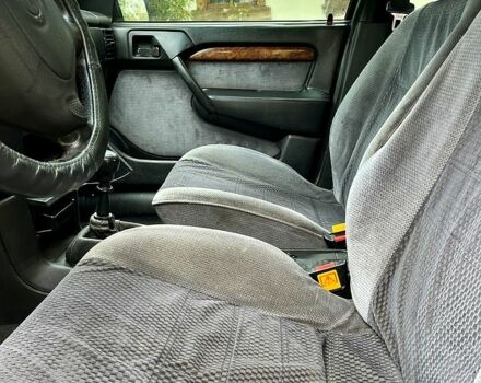 Зеленый Опель Вектра, объемом двигателя 2 л и пробегом 319 тыс. км за 2000 $, фото 8 на Automoto.ua