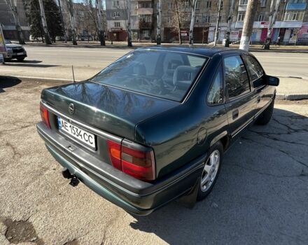 Зеленый Опель Вектра, объемом двигателя 1.7 л и пробегом 300 тыс. км за 2200 $, фото 3 на Automoto.ua