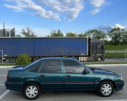 Зеленый Опель Вектра, объемом двигателя 2 л и пробегом 300 тыс. км за 1700 $, фото 7 на Automoto.ua