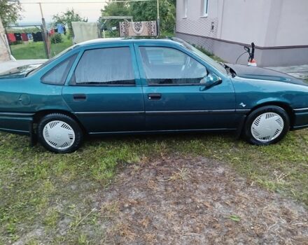 Зеленый Опель Вектра, объемом двигателя 1.8 л и пробегом 254 тыс. км за 1900 $, фото 5 на Automoto.ua