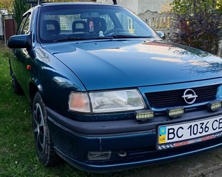 Зелений Опель Вектра, об'ємом двигуна 1.8 л та пробігом 300 тис. км за 1200 $, фото 1 на Automoto.ua