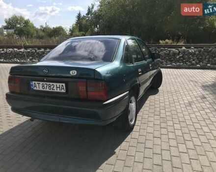 Зеленый Опель Вектра, объемом двигателя 2 л и пробегом 316 тыс. км за 1400 $, фото 3 на Automoto.ua