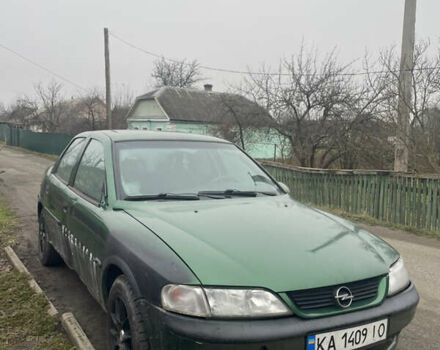 Зелений Опель Вектра, об'ємом двигуна 1.6 л та пробігом 200 тис. км за 1350 $, фото 3 на Automoto.ua
