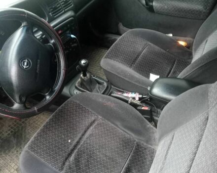 Опель Вектра 1996 у Дніпро (Дніпропетровську) на Automoto.ua Зелений Опель Вектра, об'ємом двигуна 2 л та пробігом 3 тис. км за 700 $, фото 3 на Automoto.ua