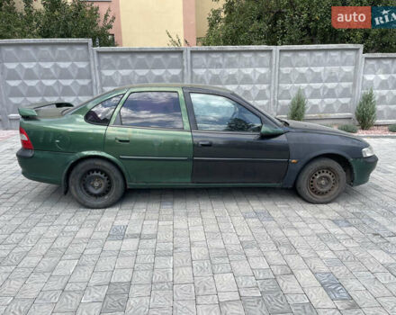 Зеленый Опель Вектра, объемом двигателя 1.8 л и пробегом 350 тыс. км за 999 $, фото 6 на Automoto.ua