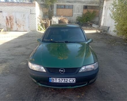 Зеленый Опель Вектра, объемом двигателя 2.5 л и пробегом 223 тыс. км за 2500 $, фото 2 на Automoto.ua