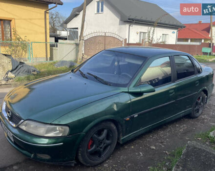 Зелений Опель Вектра, об'ємом двигуна 2 л та пробігом 350 тис. км за 1450 $, фото 1 на Automoto.ua