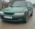 Зеленый Опель Вектра, объемом двигателя 2 л и пробегом 246 тыс. км за 2000 $, фото 1 на Automoto.ua