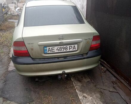 Опель Вектра 1996 у Дніпро (Дніпропетровську) на Automoto.ua Зелений Опель Вектра, об'ємом двигуна 2 л та пробігом 3 тис. км за 700 $, фото 1 на Automoto.ua