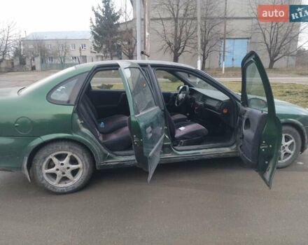 Зеленый Опель Вектра, объемом двигателя 1.79 л и пробегом 250 тыс. км за 2100 $, фото 7 на Automoto.ua
