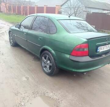 Зеленый Опель Вектра, объемом двигателя 2 л и пробегом 246 тыс. км за 2000 $, фото 4 на Automoto.ua