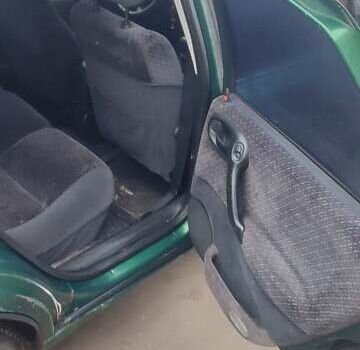 Зеленый Опель Вектра, объемом двигателя 2 л и пробегом 246 тыс. км за 2000 $, фото 34 на Automoto.ua