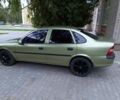 Зеленый Опель Вектра, объемом двигателя 1.6 л и пробегом 360 тыс. км за 1500 $, фото 1 на Automoto.ua
