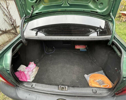 Зеленый Опель Вектра, объемом двигателя 1.6 л и пробегом 273 тыс. км за 2800 $, фото 5 на Automoto.ua