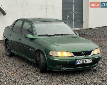 Зелений Опель Вектра, об'ємом двигуна 2 л та пробігом 359 тис. км за 899 $, фото 3 на Automoto.ua