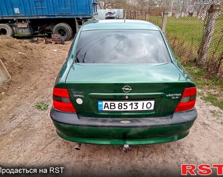 Зеленый Опель Вектра, объемом двигателя 1.8 л и пробегом 120 тыс. км за 3000 $, фото 1 на Automoto.ua