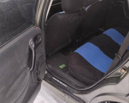 Зеленый Опель Вектра, объемом двигателя 1.6 л и пробегом 296 тыс. км за 2250 $, фото 11 на Automoto.ua