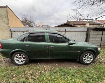 Зелений Опель Вектра, об'ємом двигуна 1.6 л та пробігом 273 тис. км за 2800 $, фото 1 на Automoto.ua