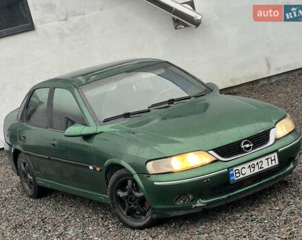 Зелений Опель Вектра, об'ємом двигуна 2 л та пробігом 359 тис. км за 899 $, фото 5 на Automoto.ua