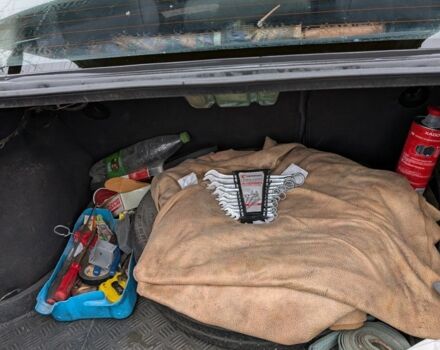 Зелений Опель Вектра, об'ємом двигуна 2 л та пробігом 1000 тис. км за 2000 $, фото 7 на Automoto.ua