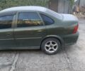 Зеленый Опель Вектра, объемом двигателя 1.6 л и пробегом 300 тыс. км за 2500 $, фото 1 на Automoto.ua