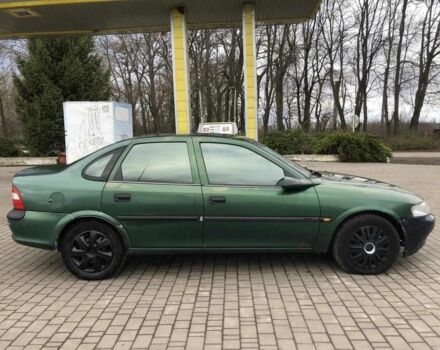 Зеленый Опель Вектра, объемом двигателя 1.6 л и пробегом 250 тыс. км за 1400 $, фото 7 на Automoto.ua