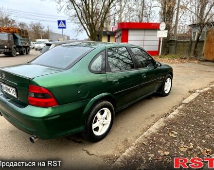 Зеленый Опель Вектра, объемом двигателя 2.5 л и пробегом 350 тыс. км за 2599 $, фото 4 на Automoto.ua