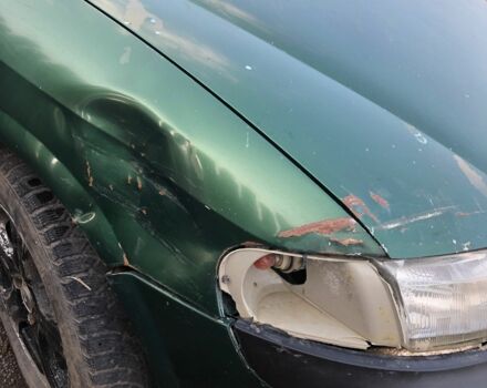 Зеленый Опель Вектра, объемом двигателя 1.6 л и пробегом 280 тыс. км за 1000 $, фото 3 на Automoto.ua