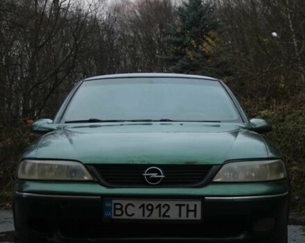 Зелений Опель Вектра, об'ємом двигуна 2 л та пробігом 350 тис. км за 1450 $, фото 1 на Automoto.ua