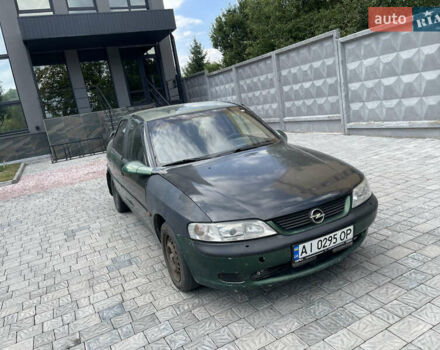 Зеленый Опель Вектра, объемом двигателя 1.8 л и пробегом 350 тыс. км за 950 $, фото 8 на Automoto.ua