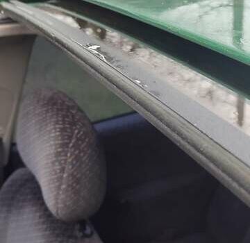 Зеленый Опель Вектра, объемом двигателя 2 л и пробегом 246 тыс. км за 2000 $, фото 50 на Automoto.ua