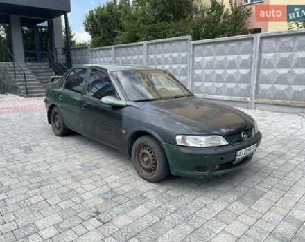Зеленый Опель Вектра, объемом двигателя 1.8 л и пробегом 350 тыс. км за 999 $, фото 7 на Automoto.ua