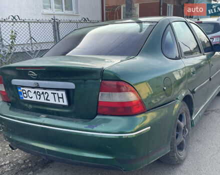 Зелений Опель Вектра, об'ємом двигуна 2 л та пробігом 350 тис. км за 1450 $, фото 2 на Automoto.ua