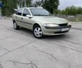 Зеленый Опель Вектра, объемом двигателя 1.6 л и пробегом 280 тыс. км за 1650 $, фото 1 на Automoto.ua