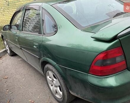 Зеленый Опель Вектра, объемом двигателя 2.5 л и пробегом 365 тыс. км за 2650 $, фото 3 на Automoto.ua