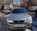 Зеленый Опель Вектра, объемом двигателя 1.6 л и пробегом 450 тыс. км за 2400 $, фото 1 на Automoto.ua