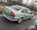 Зеленый Опель Вектра, объемом двигателя 2 л и пробегом 280 тыс. км за 2500 $, фото 1 на Automoto.ua