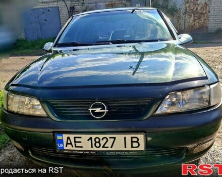 Зеленый Опель Вектра, объемом двигателя 2 л и пробегом 340 тыс. км за 2500 $, фото 1 на Automoto.ua