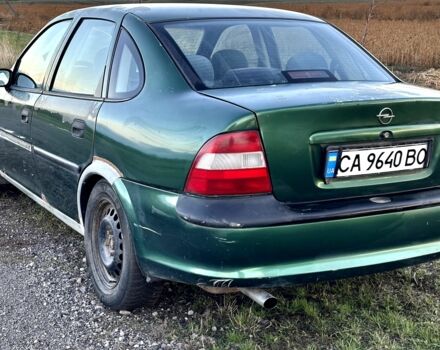 Зеленый Опель Вектра, объемом двигателя 1.8 л и пробегом 344 тыс. км за 1650 $, фото 13 на Automoto.ua