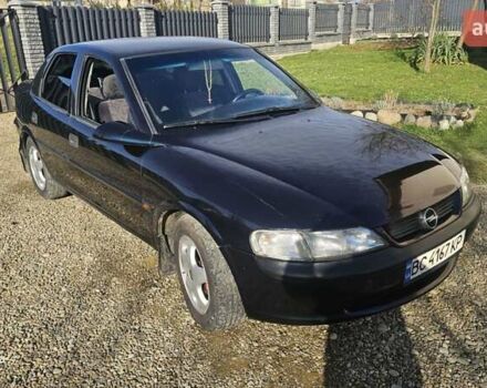 Зеленый Опель Вектра, объемом двигателя 1.8 л и пробегом 251 тыс. км за 2250 $, фото 6 на Automoto.ua