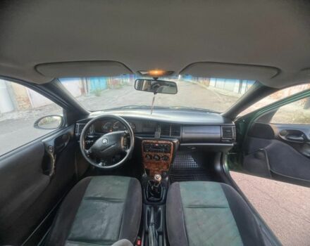 Зелений Опель Вектра, об'ємом двигуна 1.8 л та пробігом 282 тис. км за 1650 $, фото 8 на Automoto.ua