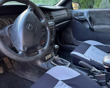 Зеленый Опель Вектра, объемом двигателя 1.6 л и пробегом 368 тыс. км за 1400 $, фото 7 на Automoto.ua