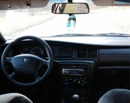 Зеленый Опель Вектра, объемом двигателя 1.6 л и пробегом 212 тыс. км за 2000 $, фото 4 на Automoto.ua