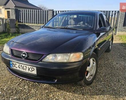 Зеленый Опель Вектра, объемом двигателя 1.8 л и пробегом 251 тыс. км за 2250 $, фото 1 на Automoto.ua