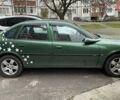 Зеленый Опель Вектра, объемом двигателя 2.5 л и пробегом 365 тыс. км за 2650 $, фото 4 на Automoto.ua