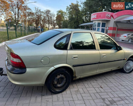 Зеленый Опель Вектра, объемом двигателя 1.6 л и пробегом 368 тыс. км за 1400 $, фото 3 на Automoto.ua