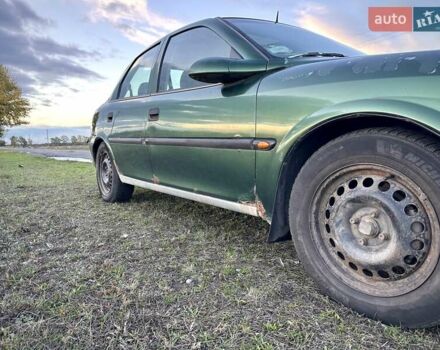 Зеленый Опель Вектра, объемом двигателя 1.8 л и пробегом 344 тыс. км за 1650 $, фото 10 на Automoto.ua